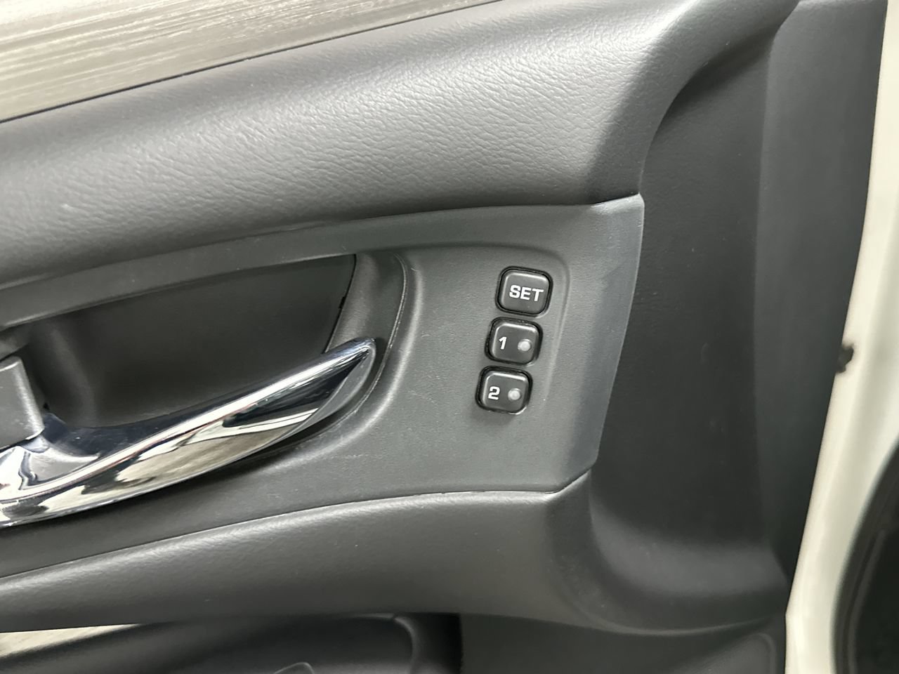 Used 2018 Nissan Murano S AWD/4WD image 12
