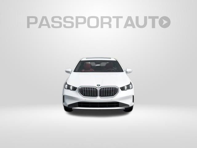 Used 2025 BMW 530i xDrive image 3