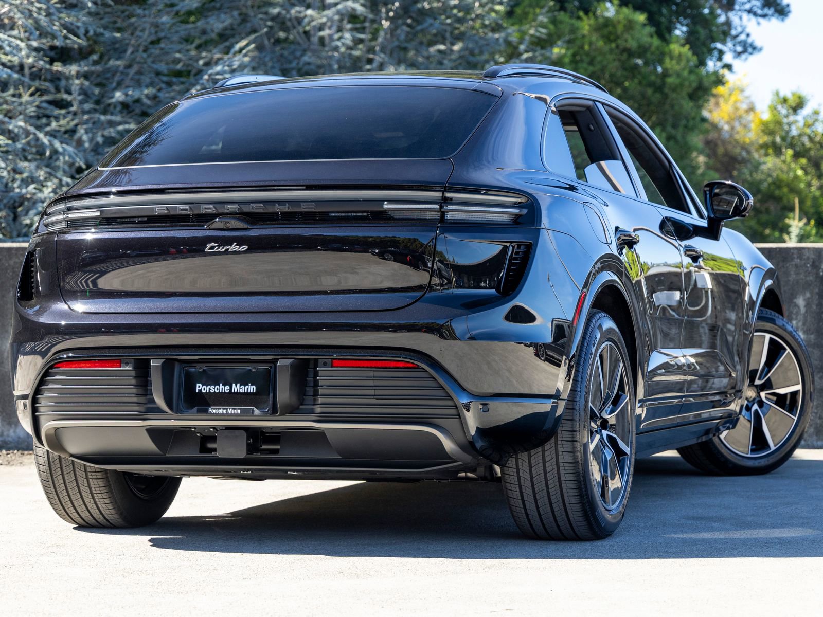 New 2026 Porsche Macan Turbo Electric image 12