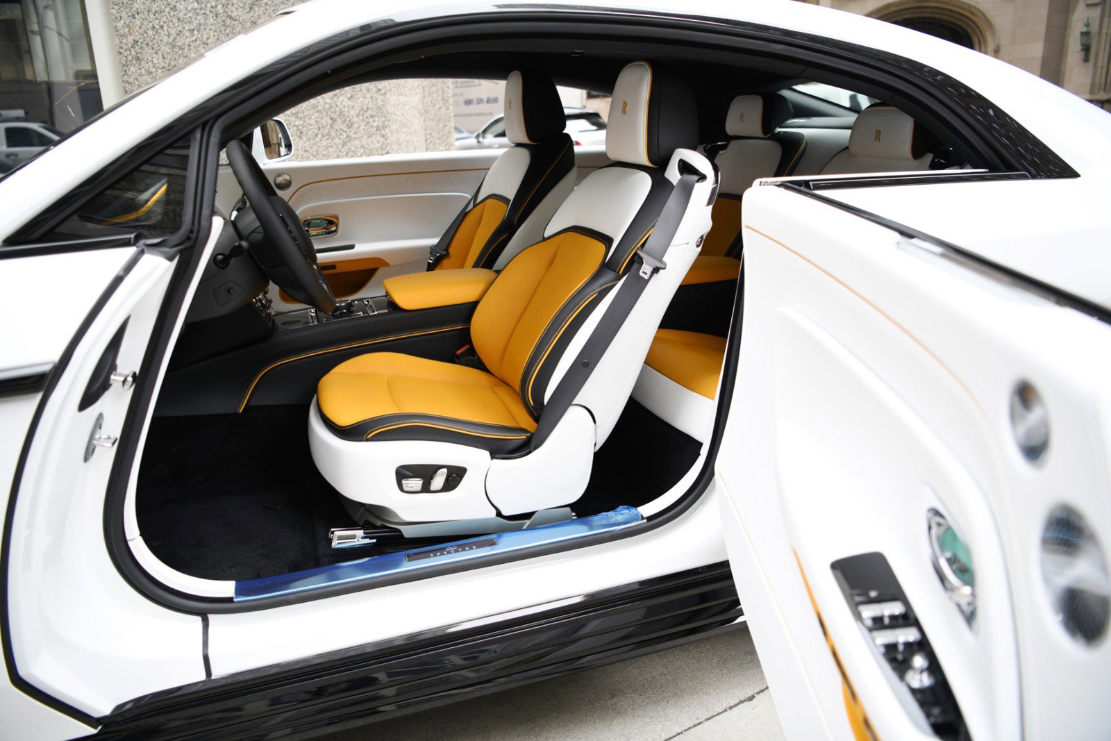 Certified 2025 Rolls-Royce Spectre Black Badge image 8