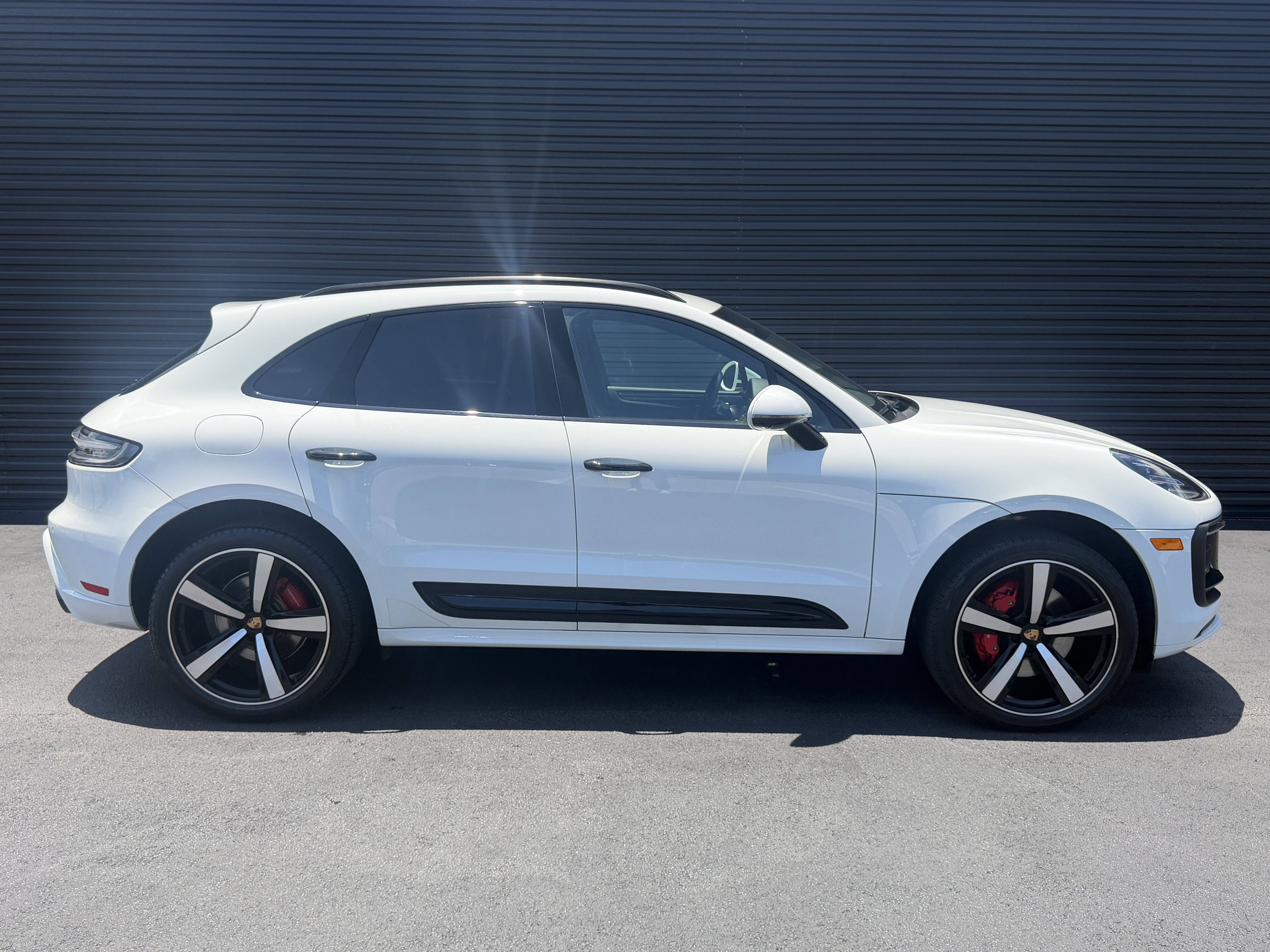 Certified 2023 Porsche Macan S AWD/4WD image 8