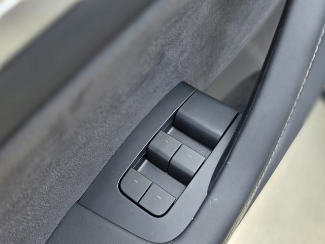 Used 2024 Tesla Model Y Long Range image 23