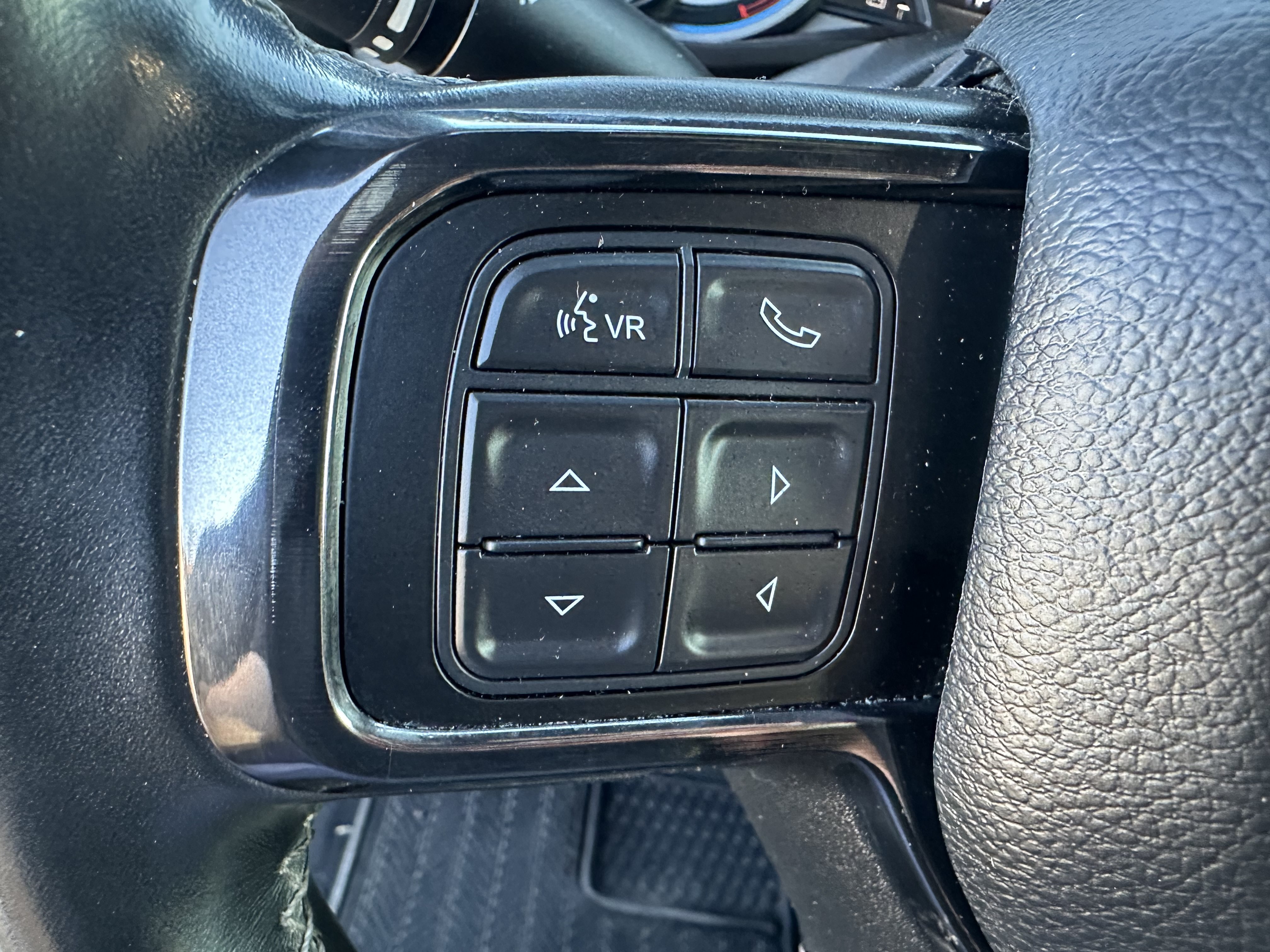 Used 2022 RAM 3500 Limited AWD/4WD image 15