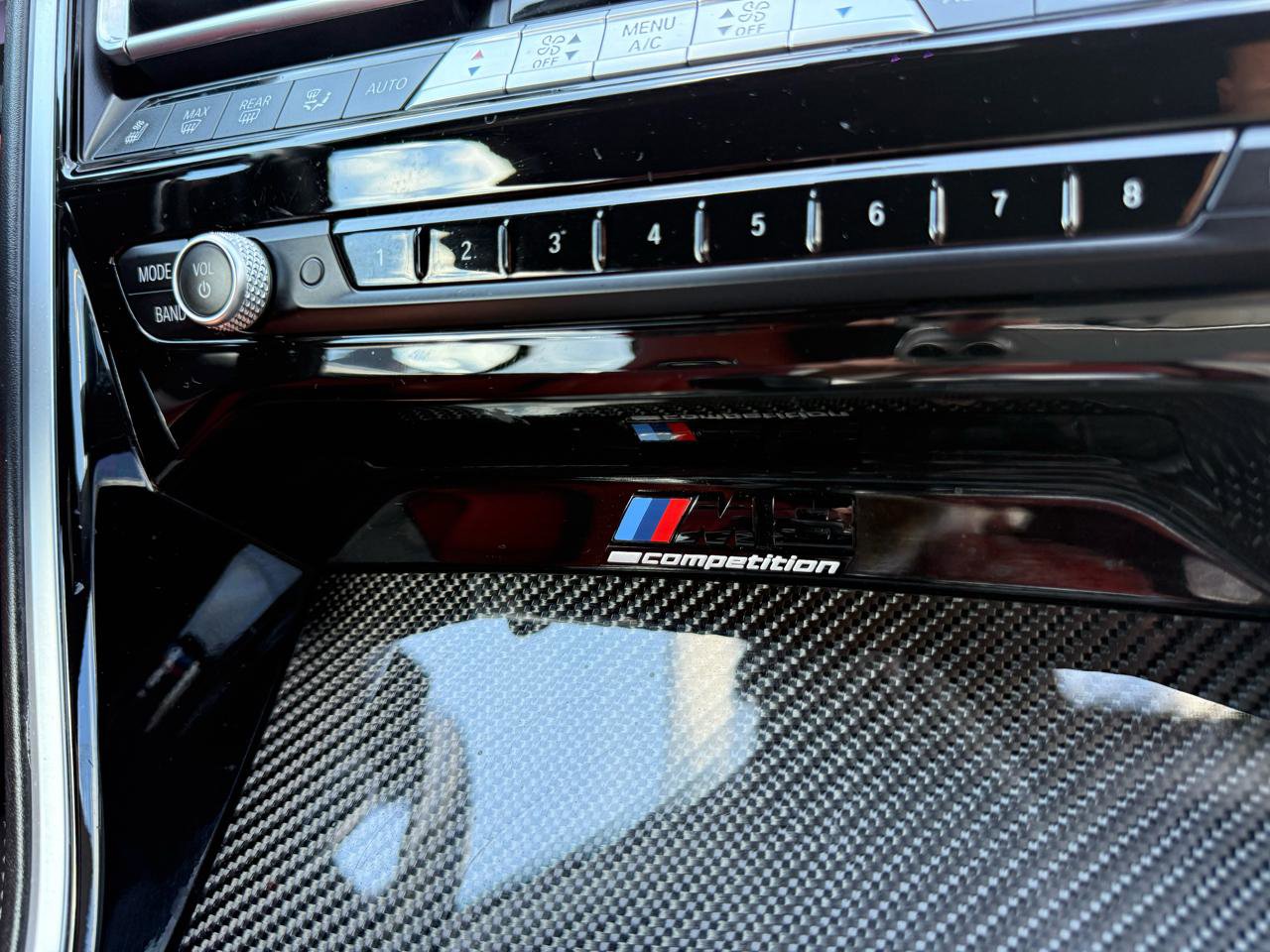 Used 2022 BMW M8 Competition w/ M Carbon Exterior Package AWD/4WD image 30