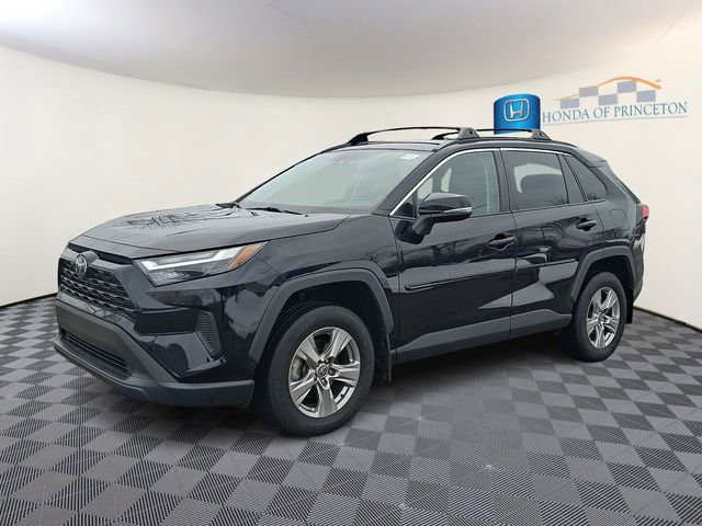 Used 2023 Toyota RAV4 XLE w/ Convenience Package image 3