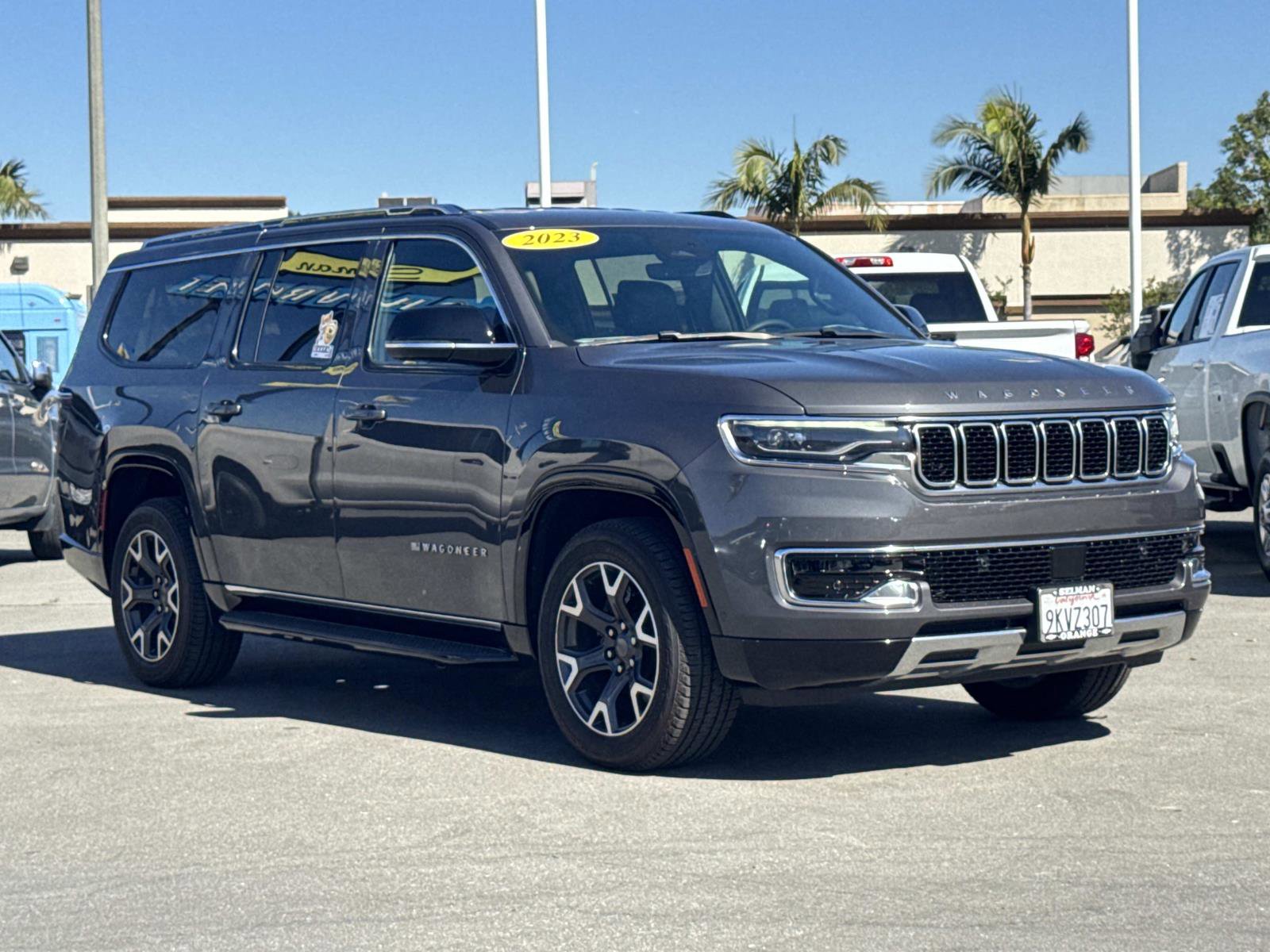 Used 2023 Jeep Wagoneer L Series III w/ Preferred Equipment Group image 3