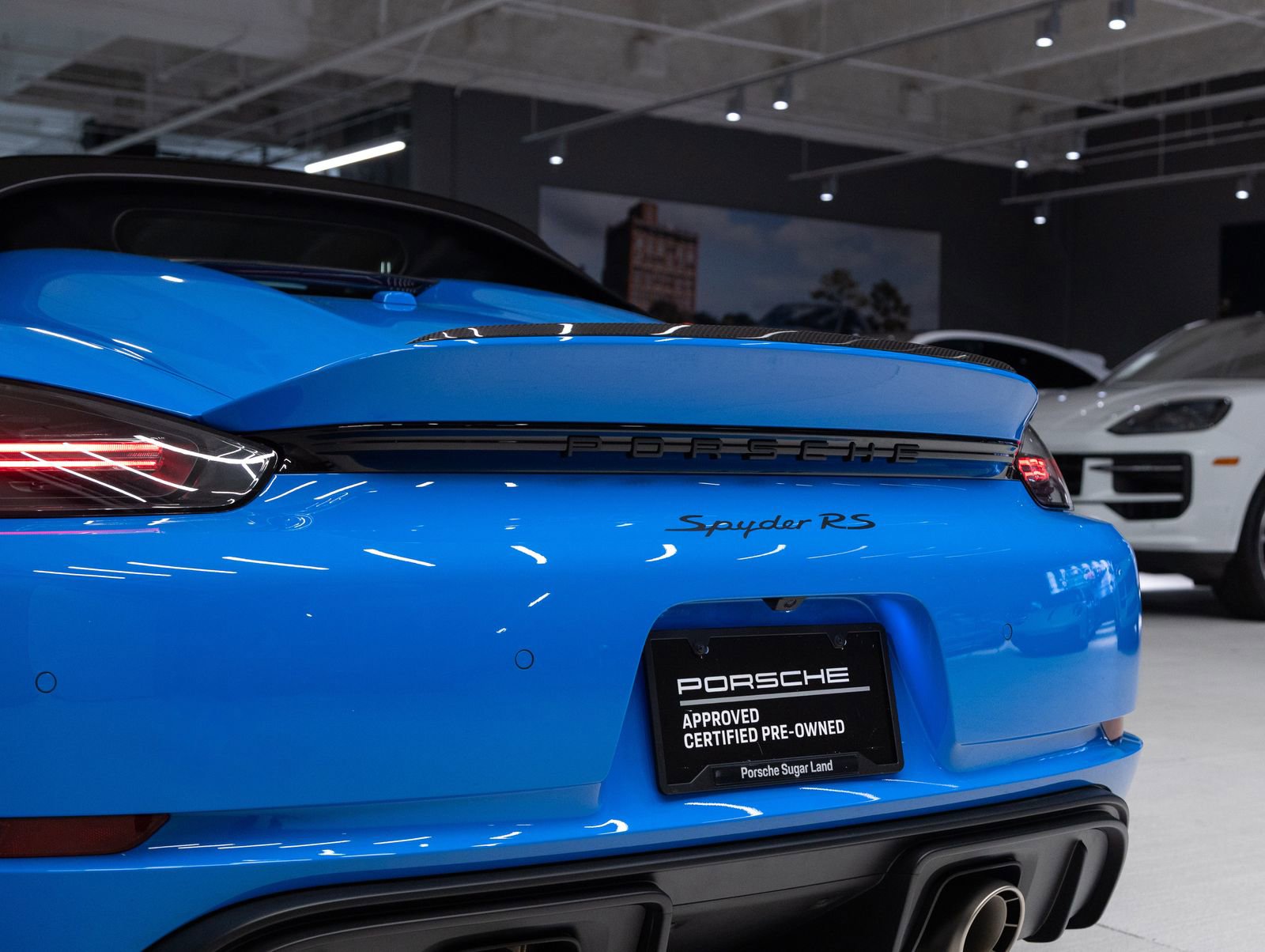 Certified 2025 Porsche 718 Boxster Spyder RS RWD image 31