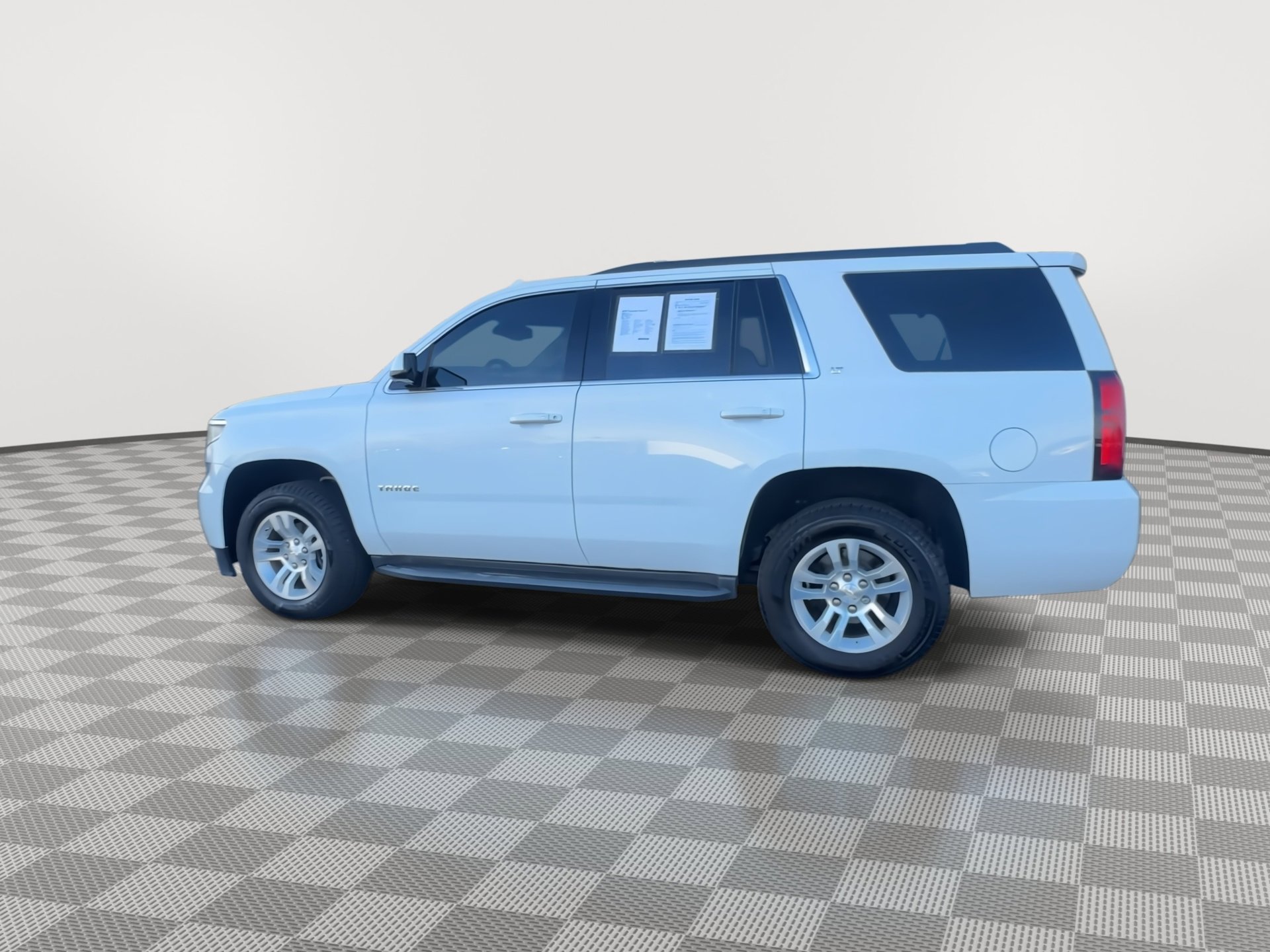 Used 2018 Chevrolet Tahoe LT w/ Luxury Package image 6