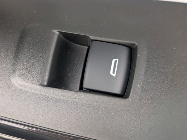 Certified 2026 Chevrolet Trax LT w/ Sunroof Package FWD image 33