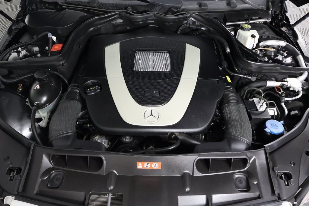 Used 2011 Mercedes-Benz C 300 Sedan image 15