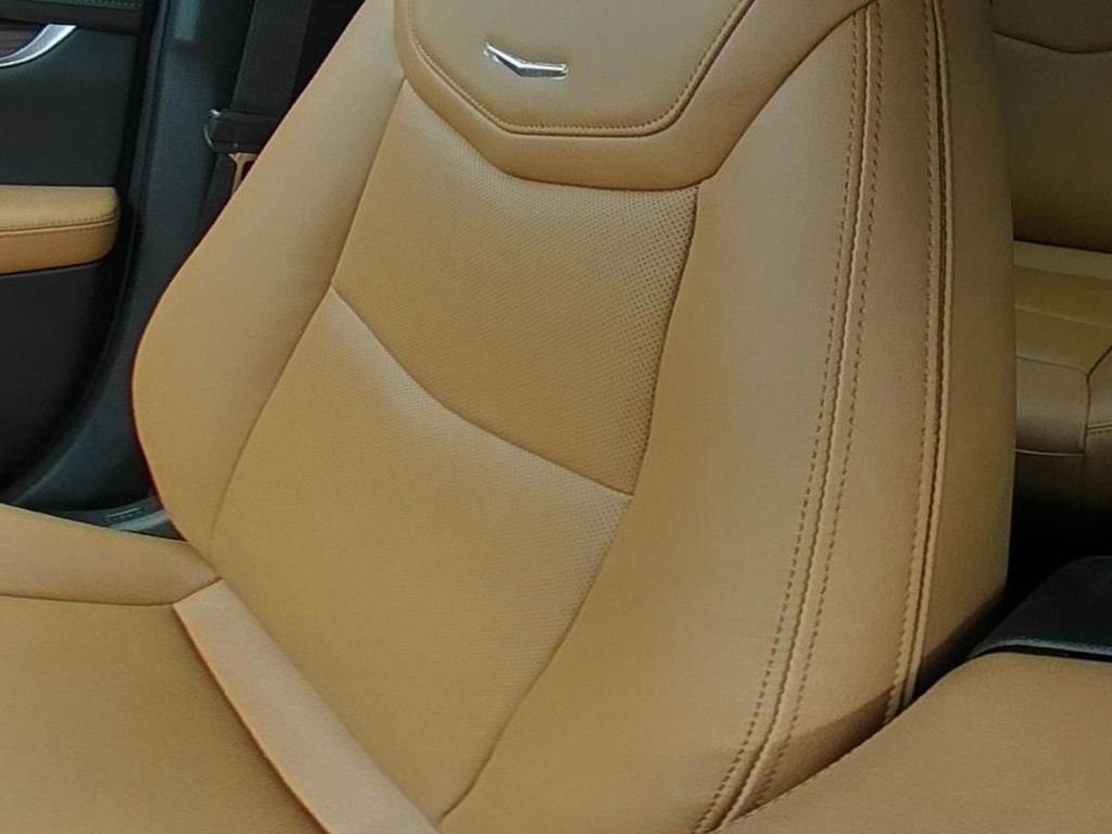 New 2026 Cadillac XT5 Premium Luxury w/ LPO, Floor Liner Package image 34