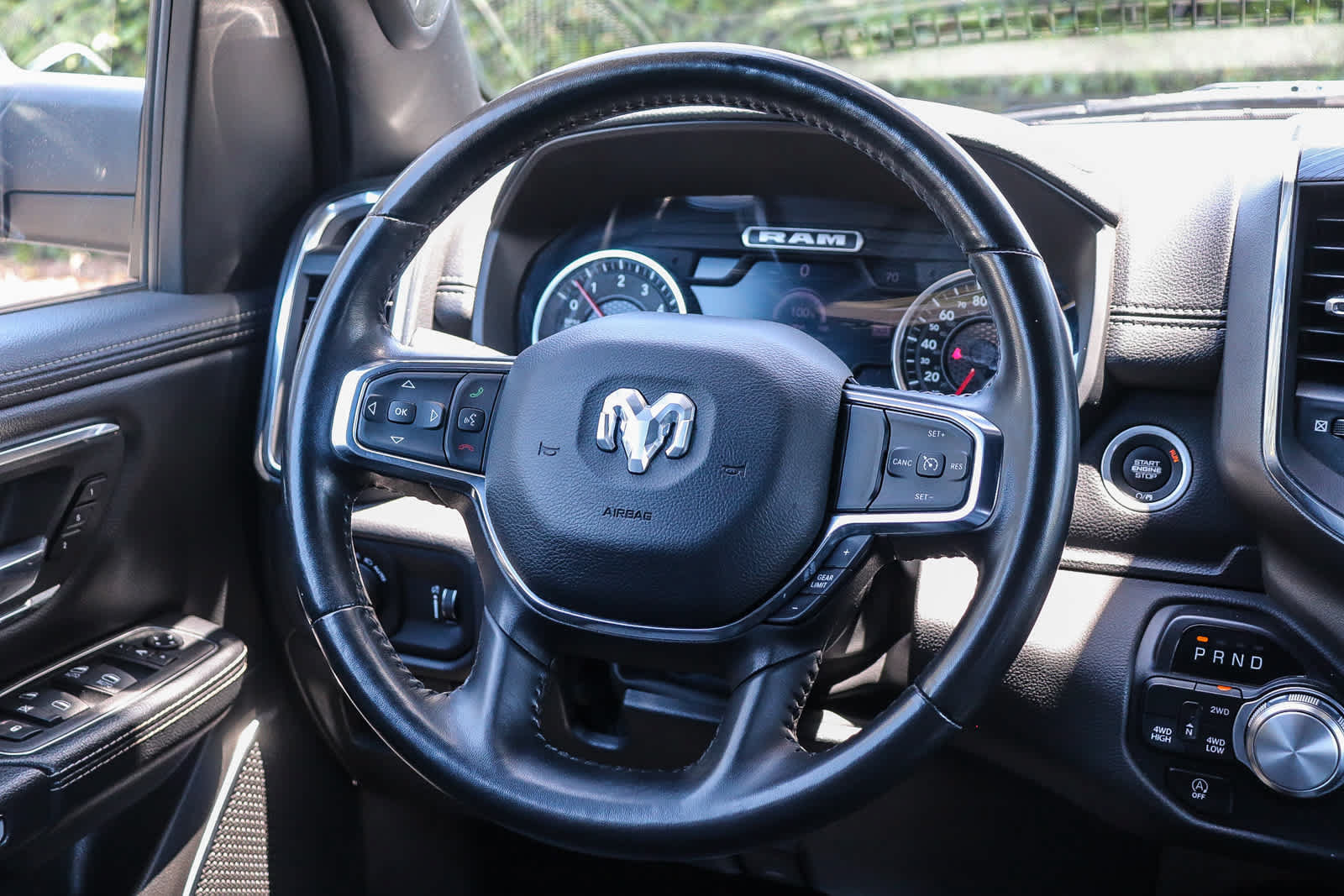 Used 2024 RAM 1500 Laramie AWD/4WD image 17