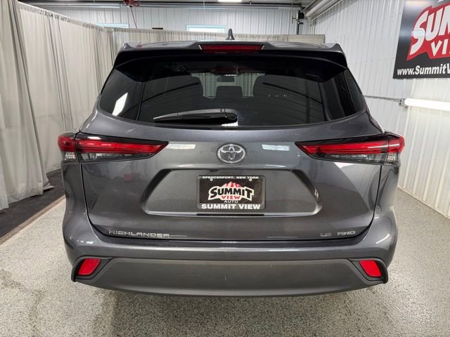 Used 2020 Toyota Highlander LE image 5