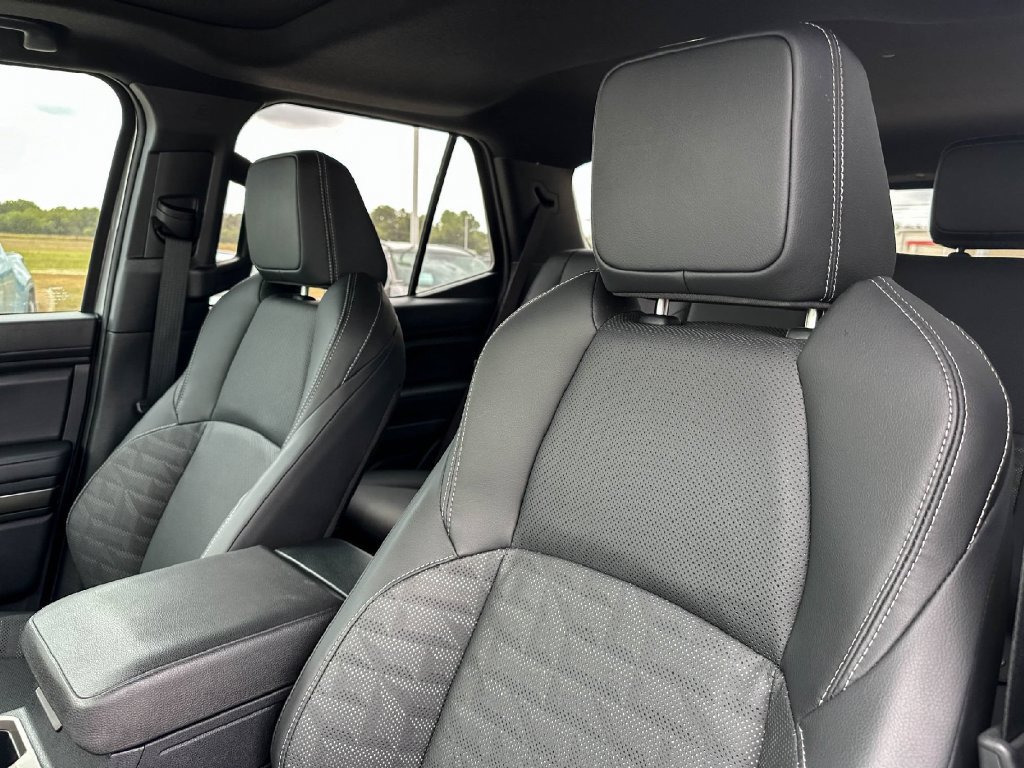 Certified 2025 Toyota 4Runner TRD Sport Premium w/ Tow Technology Package AWD/4WD image 14