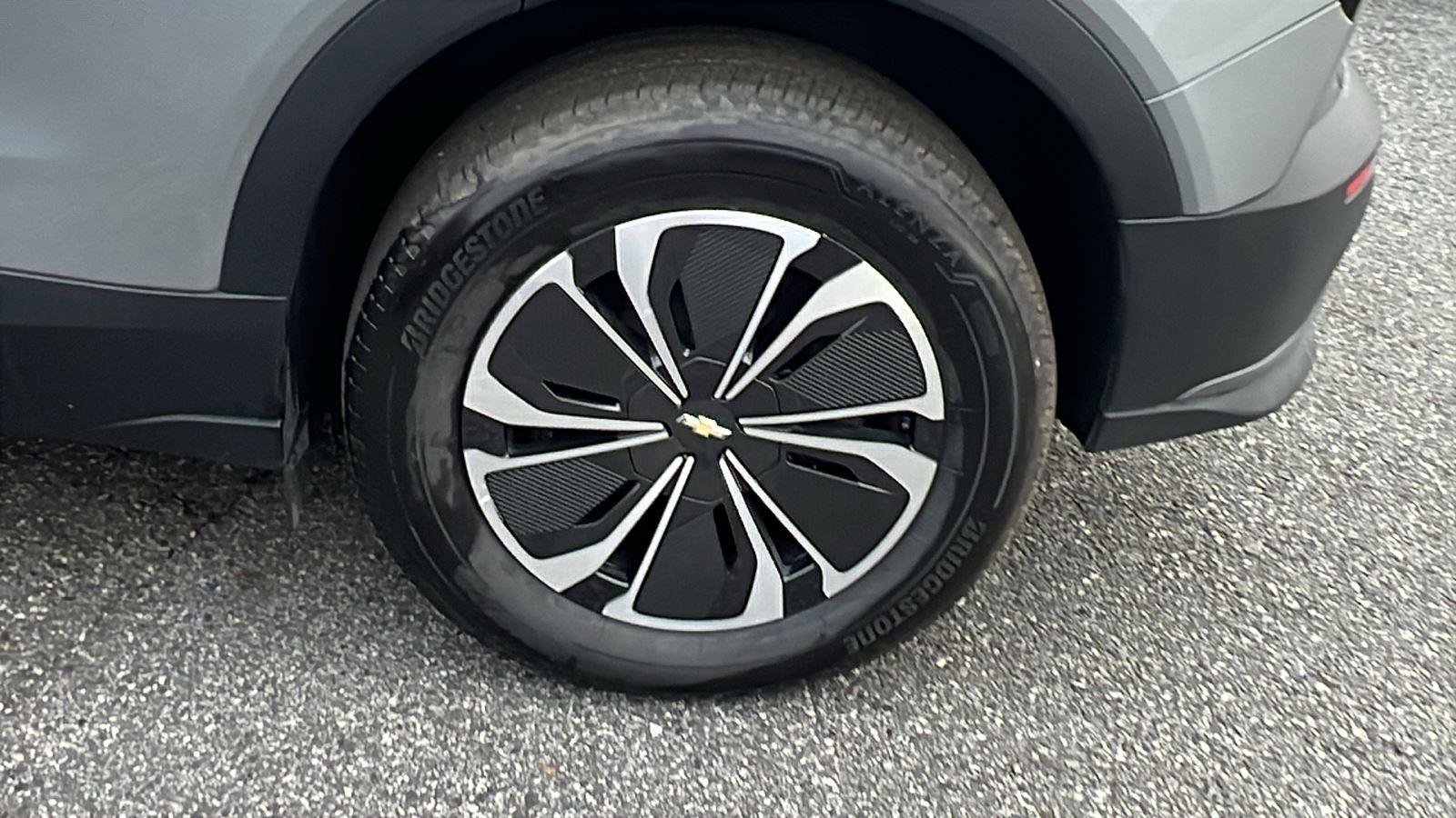 New 2026 Chevrolet Blazer EV LT AWD/4WD image 9