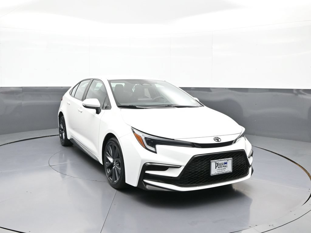 Certified 2023 Toyota Corolla SE w/ Carpet Mat Package (TMS) FWD image 3