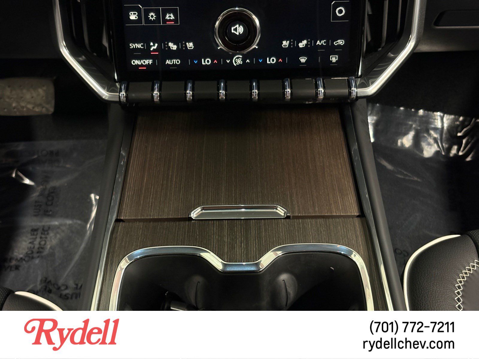 Certified 2026 GMC Acadia Denali w/ Super Cruise Package AWD/4WD image 15
