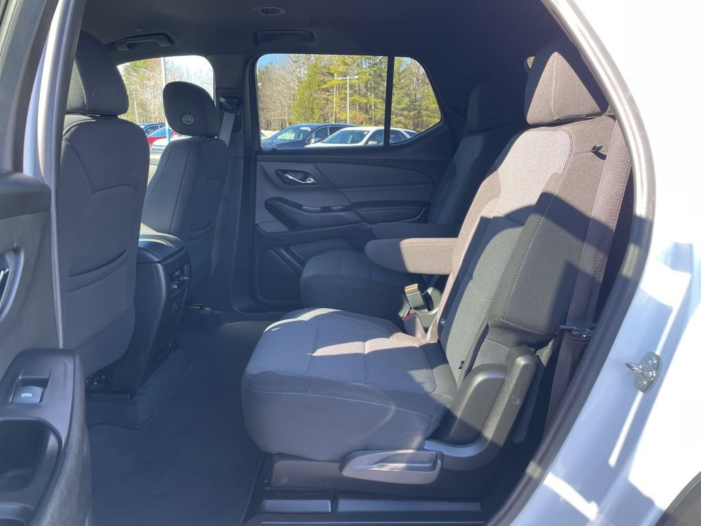 Used 2023 Chevrolet Traverse LT AWD/4WD image 32