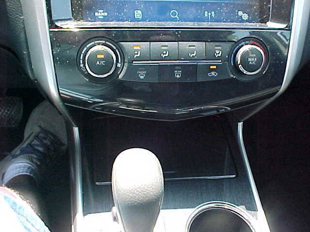 Used 2014 Nissan Altima 2.5 S w/ Display Audio Package FWD image 23