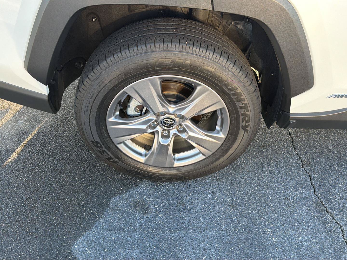 Certified 2024 Toyota RAV4 XLE AWD/4WD image 35