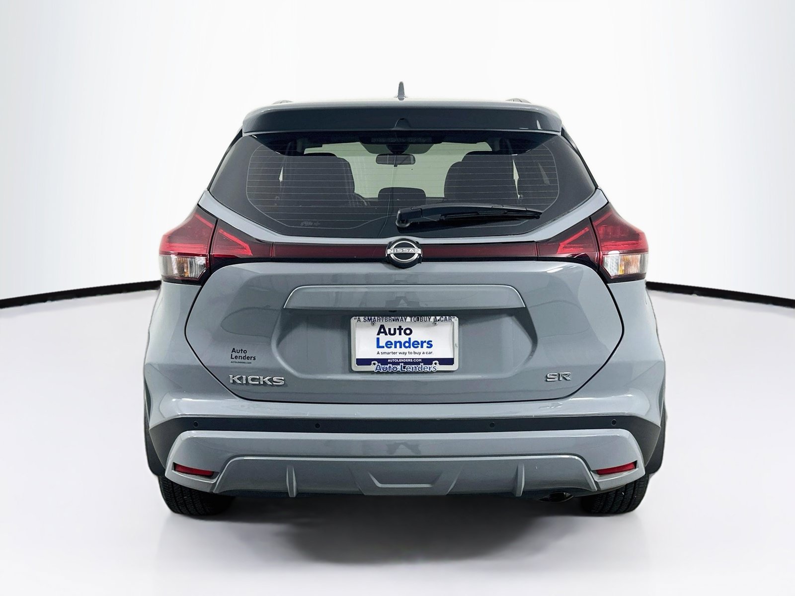 Used 2023 Nissan Kicks SR w/ SR Premium Package FWD image 6