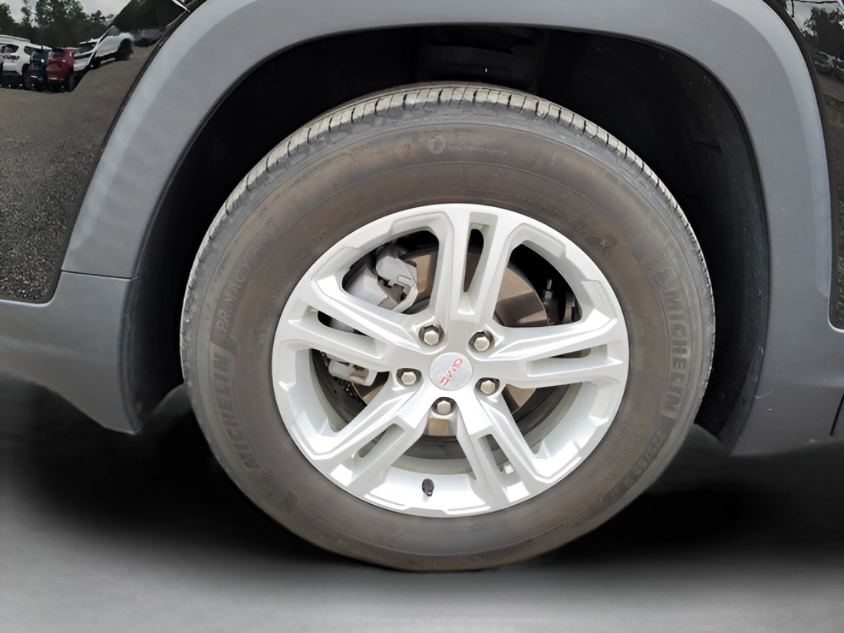 Used 2022 GMC Terrain SLE w/ Driver Convenience Package image 27