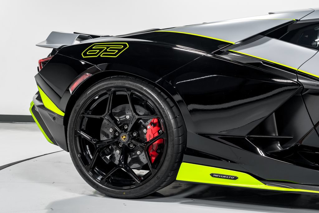 Used 2024 Lamborghini Revuelto AWD/4WD image 45