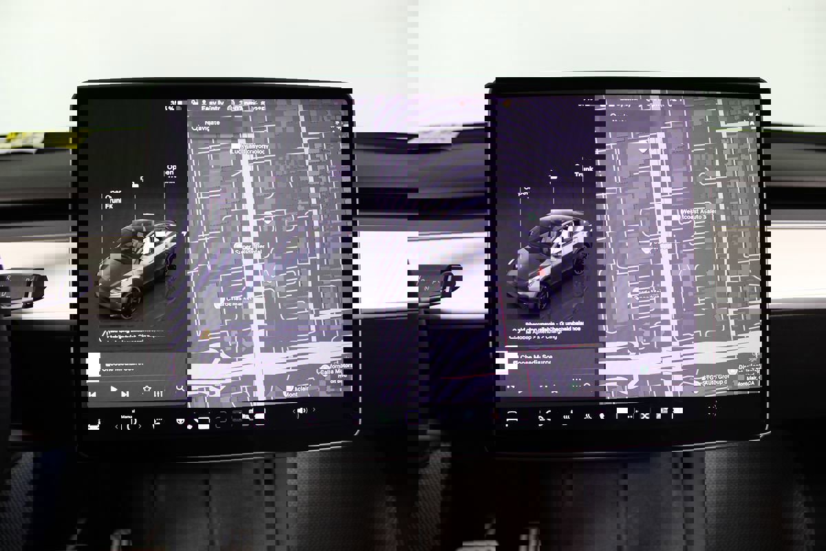 Used 2022 Tesla Model Y Performance image 13