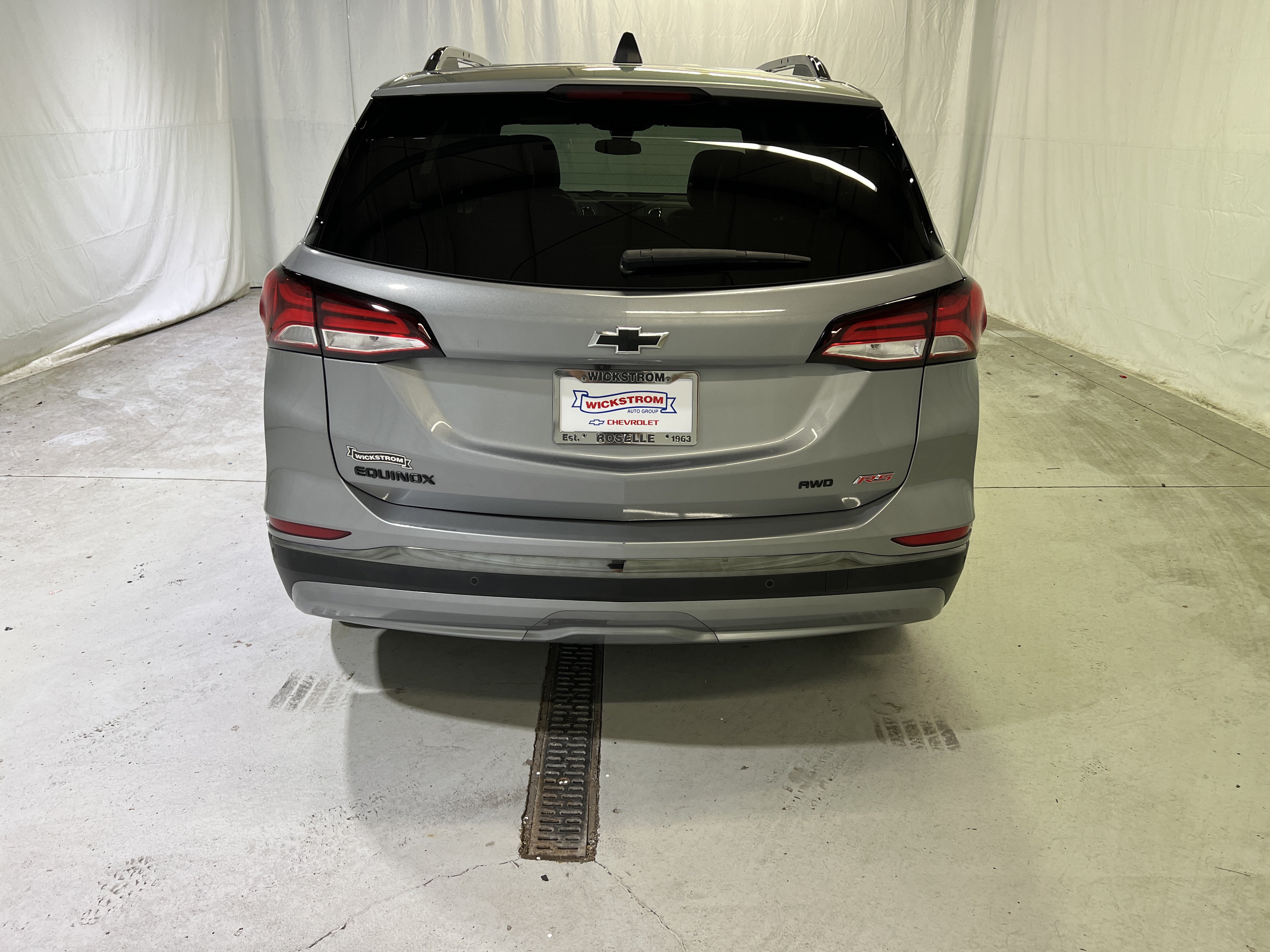 Used 2023 Chevrolet Equinox RS AWD/4WD image 9