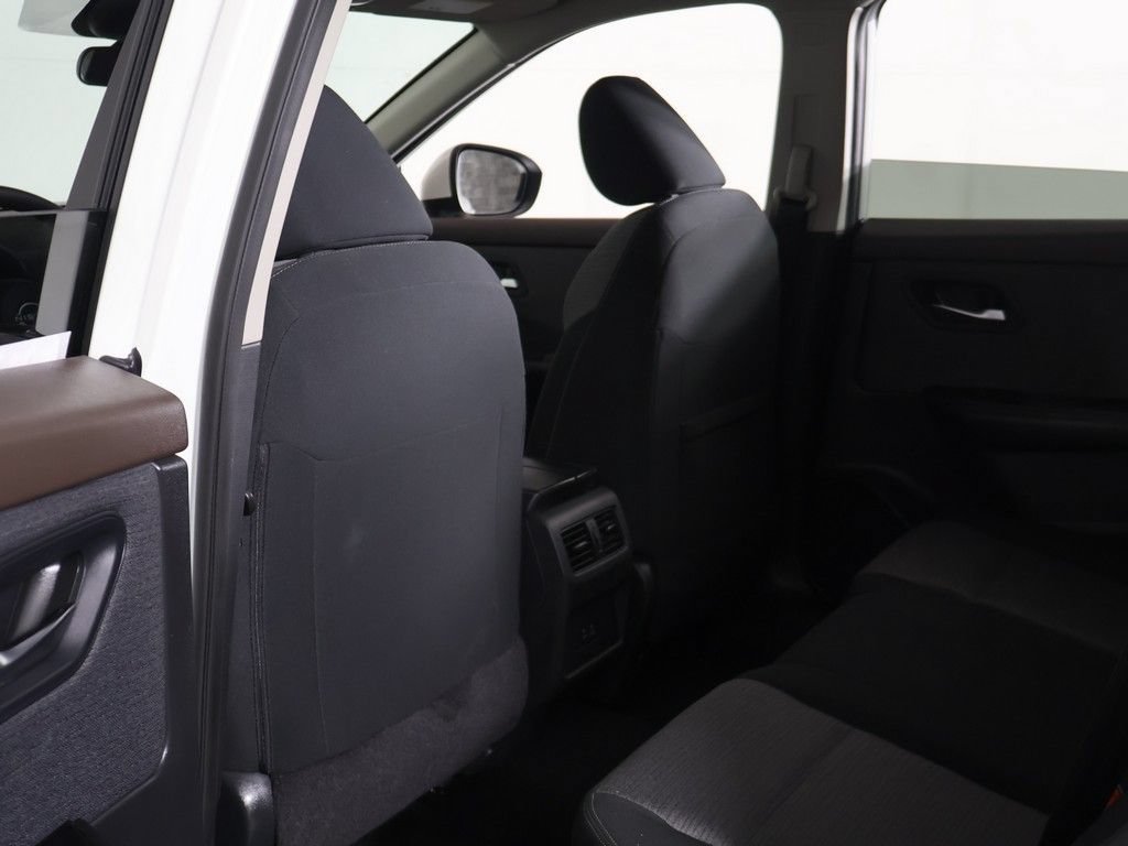 Used 2023 Nissan Rogue SV AWD/4WD image 24