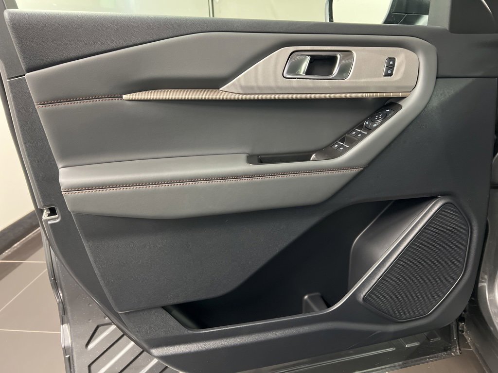 New 2026 Ford Explorer Active image 28