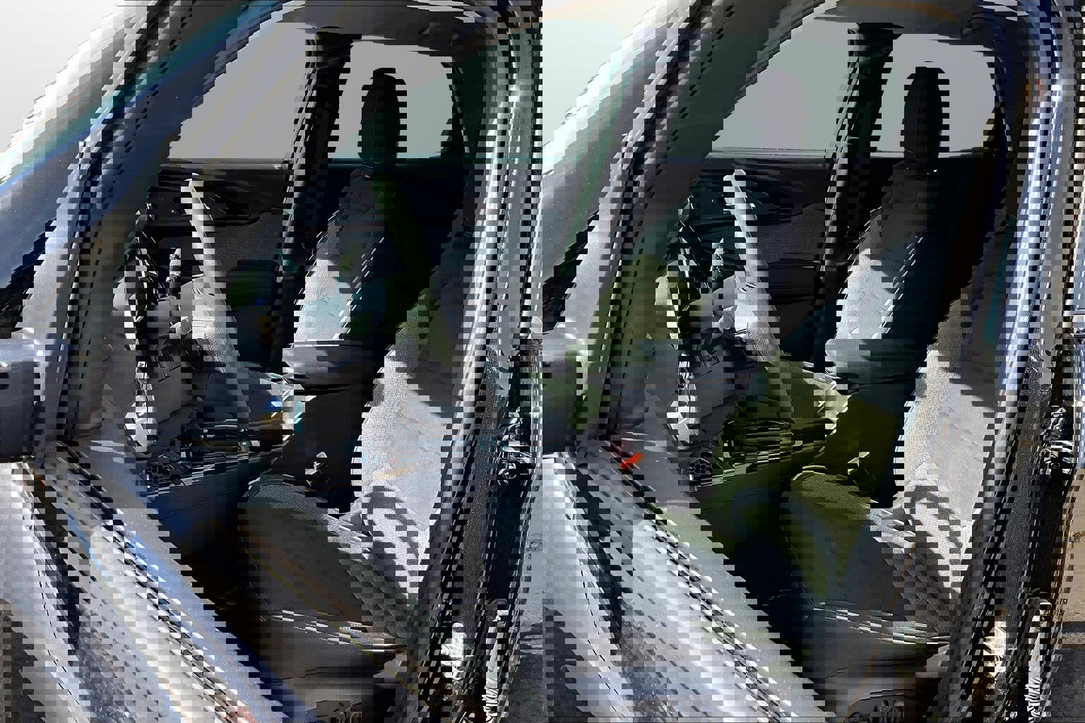 Used 2021 Chevrolet TrailBlazer LT w/ Convenience Package image 16