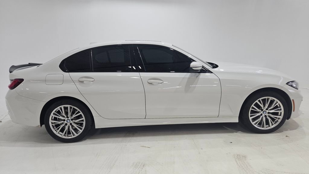 Used 2023 BMW 330i xDrive Sedan w/ Driving Assistance Package AWD/4WD image 9