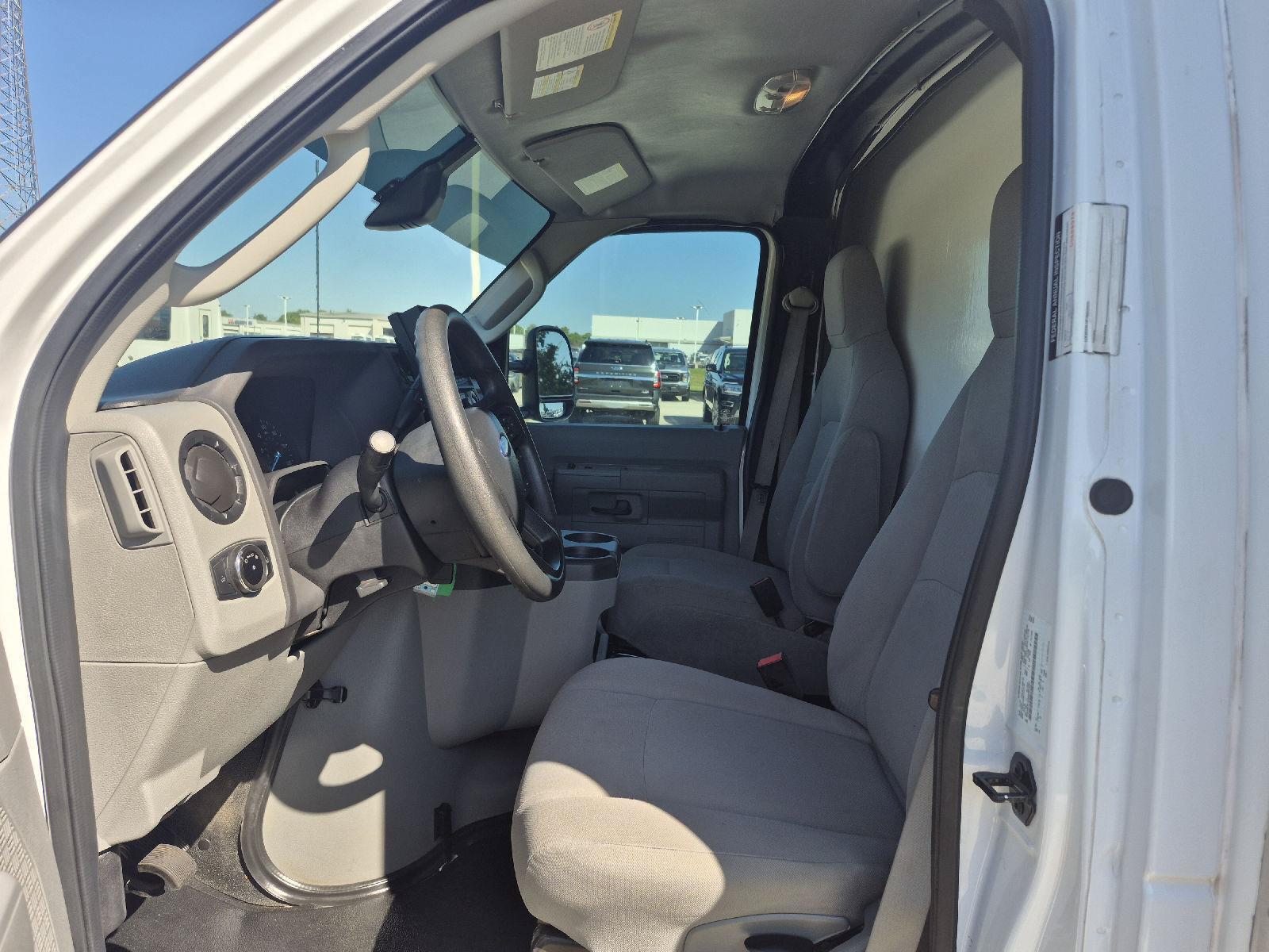 Certified 2024 Ford E-450 and Econoline 450 Super Duty w/ Driver's Safety Package RWD image 2