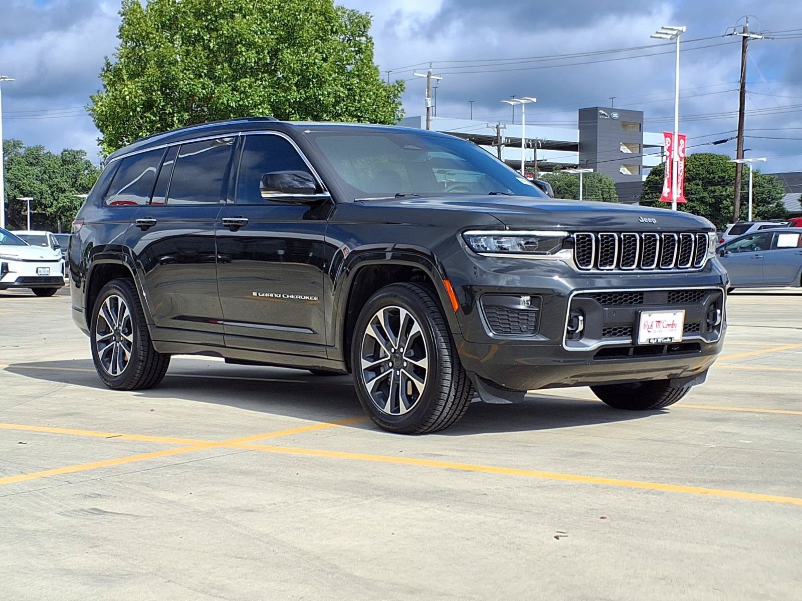 Used 2023 Jeep Grand Cherokee L Overland AWD/4WD image 3