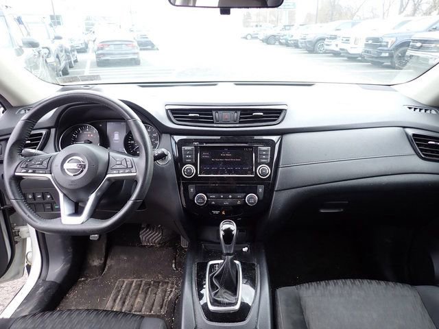 Used 2019 Nissan Rogue SV image 12