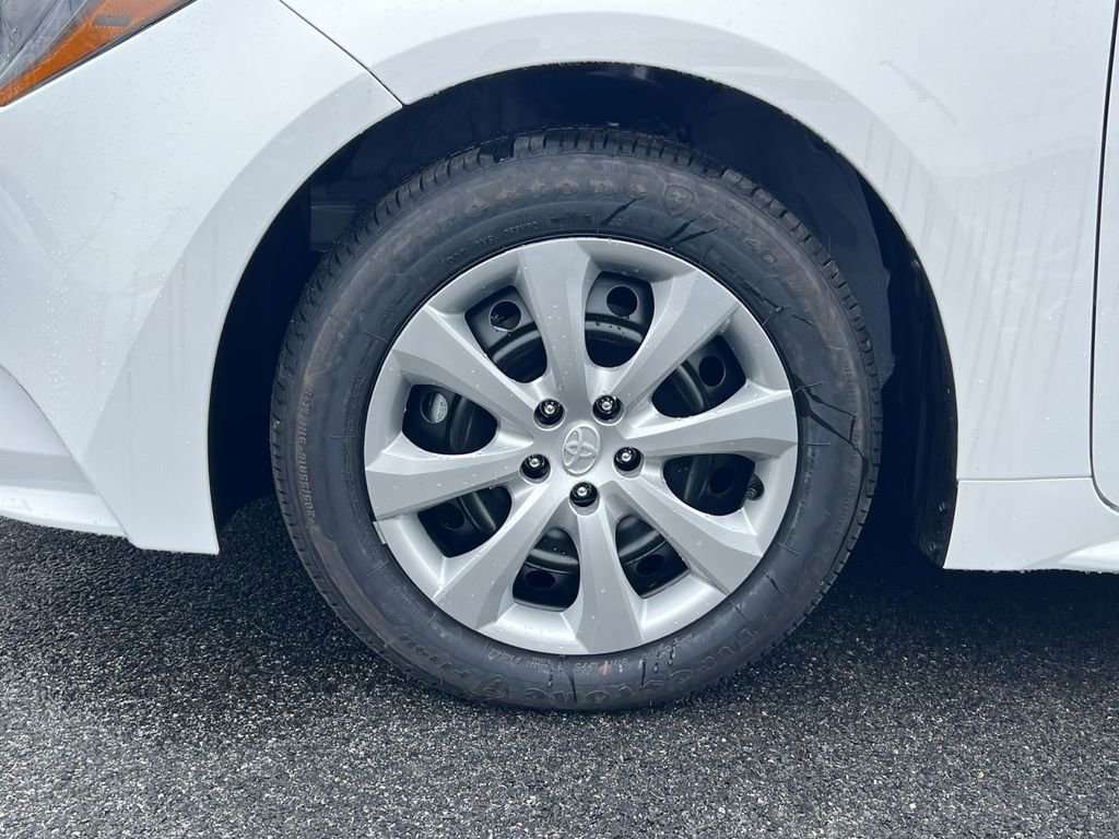 New 2026 Toyota Corolla LE image 5
