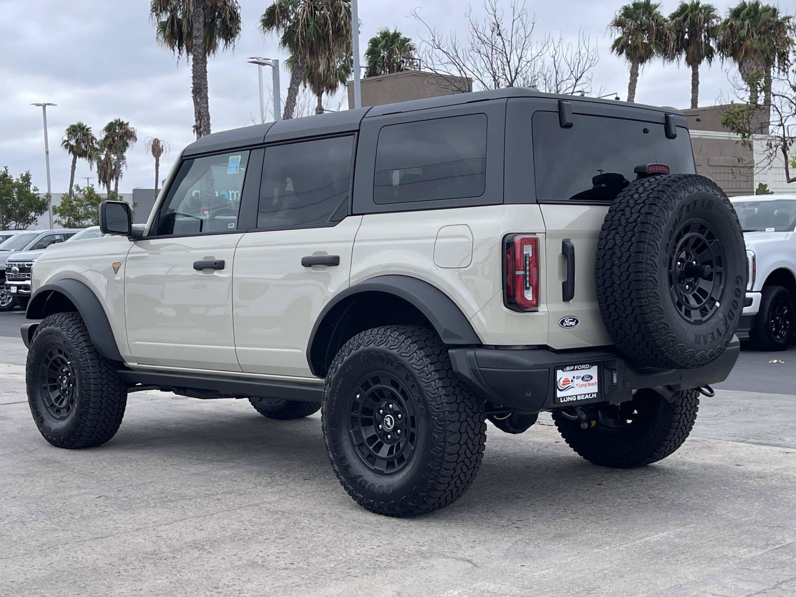 New 2026 Ford Bronco Badlands AWD/4WD image 4