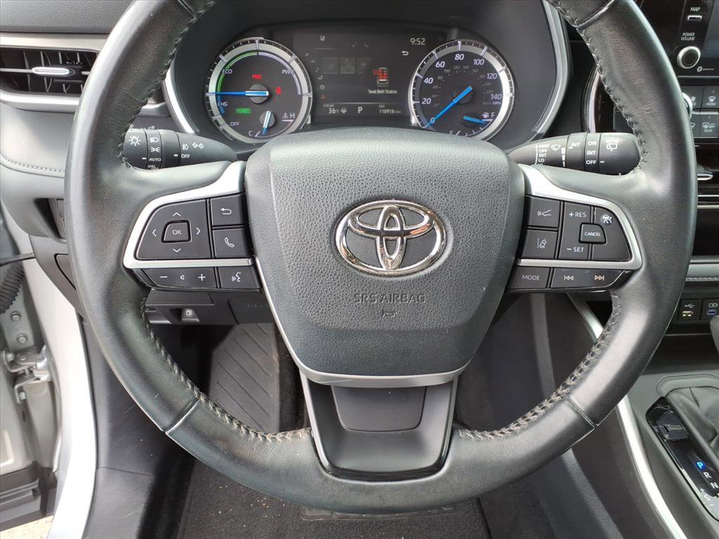 Used 2022 Toyota Highlander XLE image 19