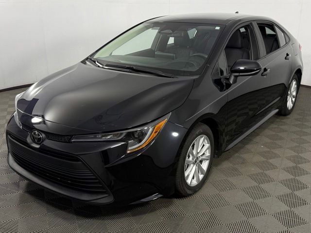Used 2023 Toyota Corolla LE w/ LE Convenience Package FWD image 28