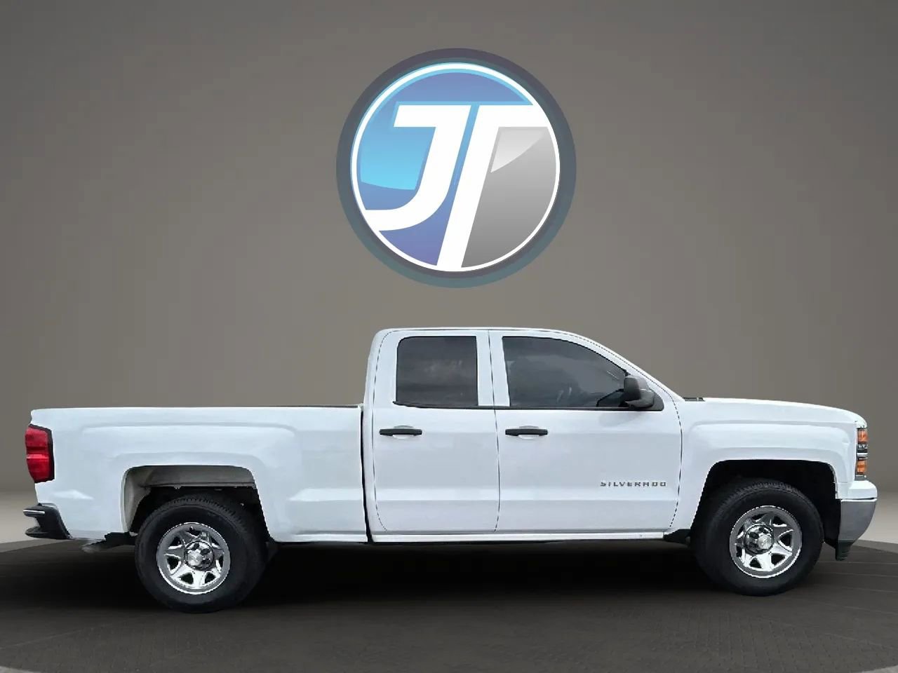 Used 2014 Chevrolet Silverado 1500 W/T w/ Trailering Package image 4