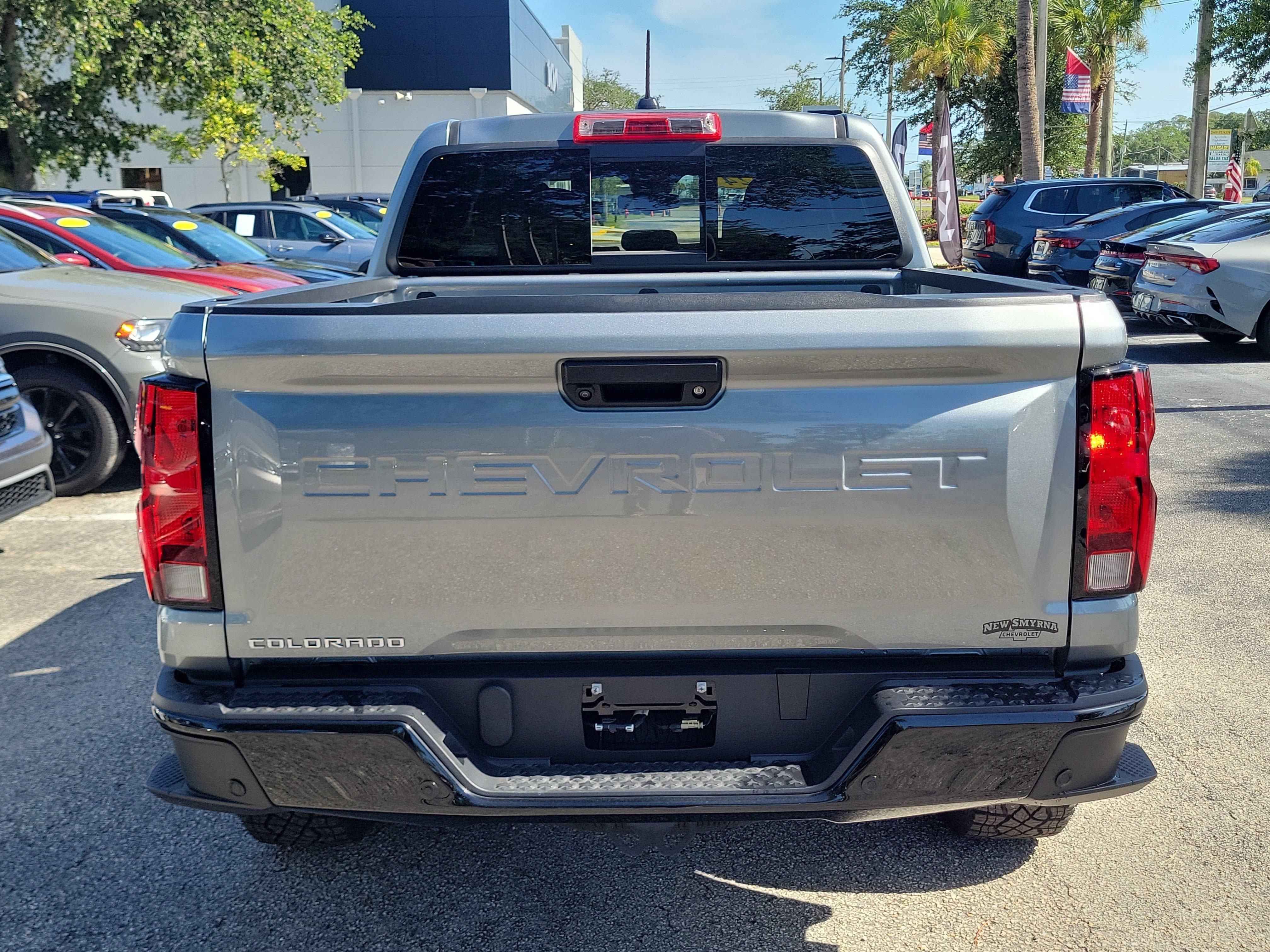 Used 2024 Chevrolet Colorado Trail Boss w/ Technology Package AWD/4WD image 5