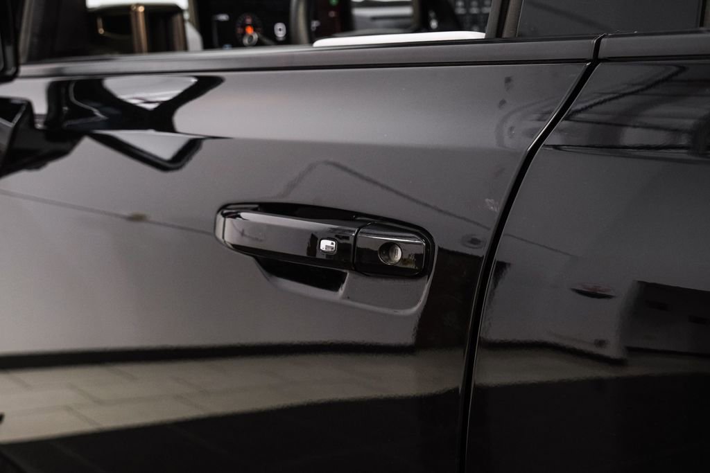 Used 2025 GMC Hummer EV 2X image 42