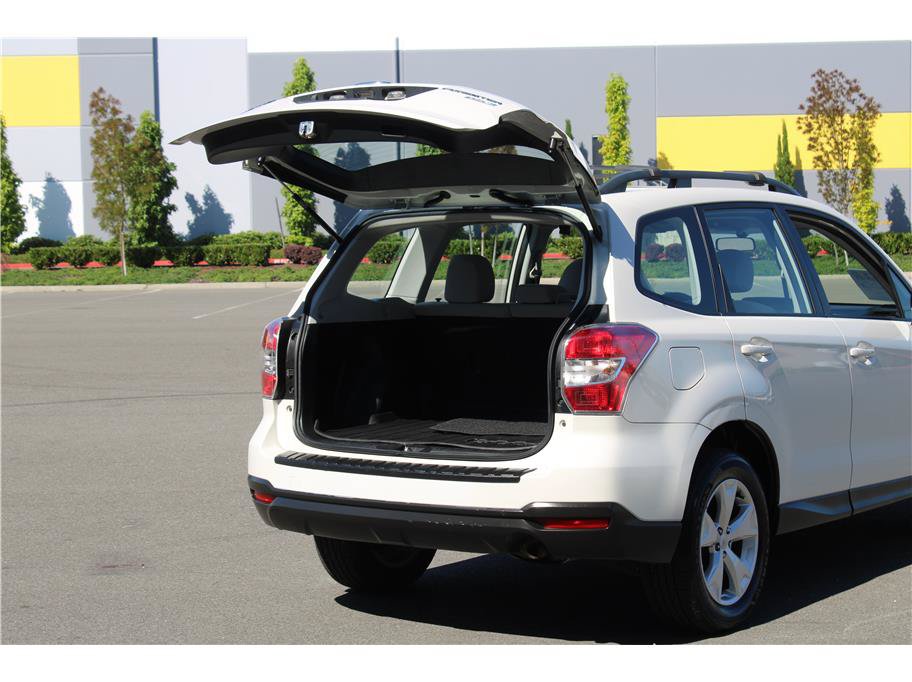 Used 2016 Subaru Forester 2.5i w/ Alloy Wheel Package AWD/4WD image 13