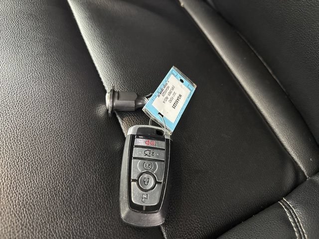 Used 2021 Ford Explorer XLT w/ Equipment Group 202A AWD/4WD image 19
