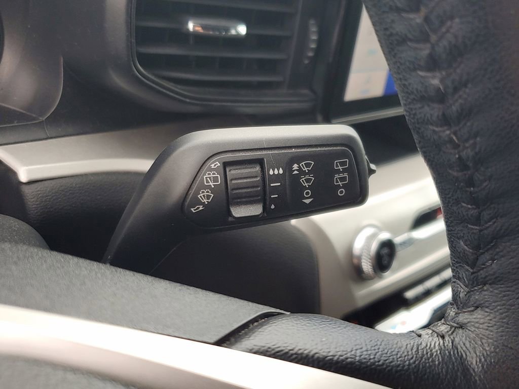 Used 2022 Ford Explorer XLT RWD image 29