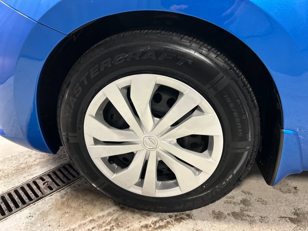 Used 2022 Nissan Versa S w/ Lighting Package image 9