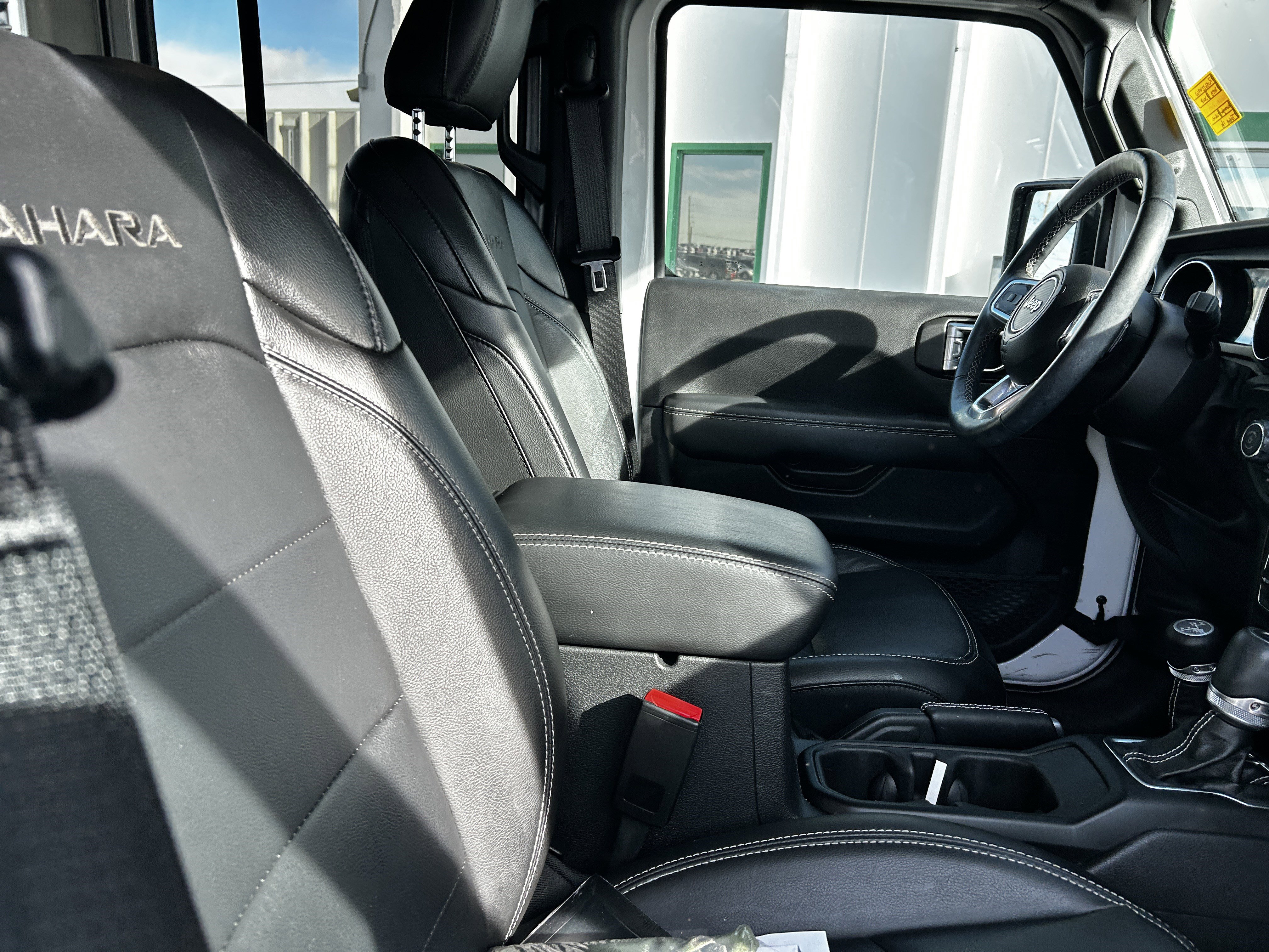 Used 2023 Jeep Wrangler Sahara w/ Cold Weather Group image 13