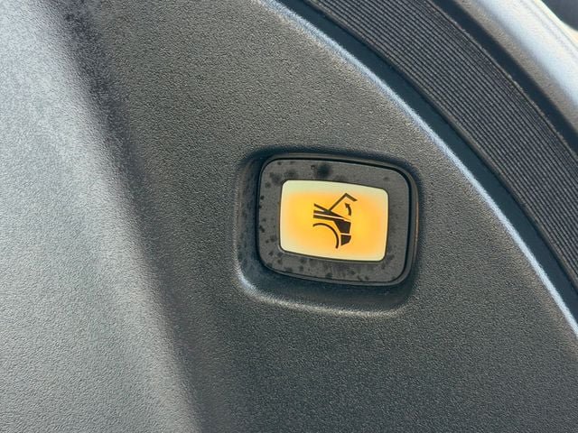 Used 2024 Tesla Cybertruck AWD Crew Cab image 48
