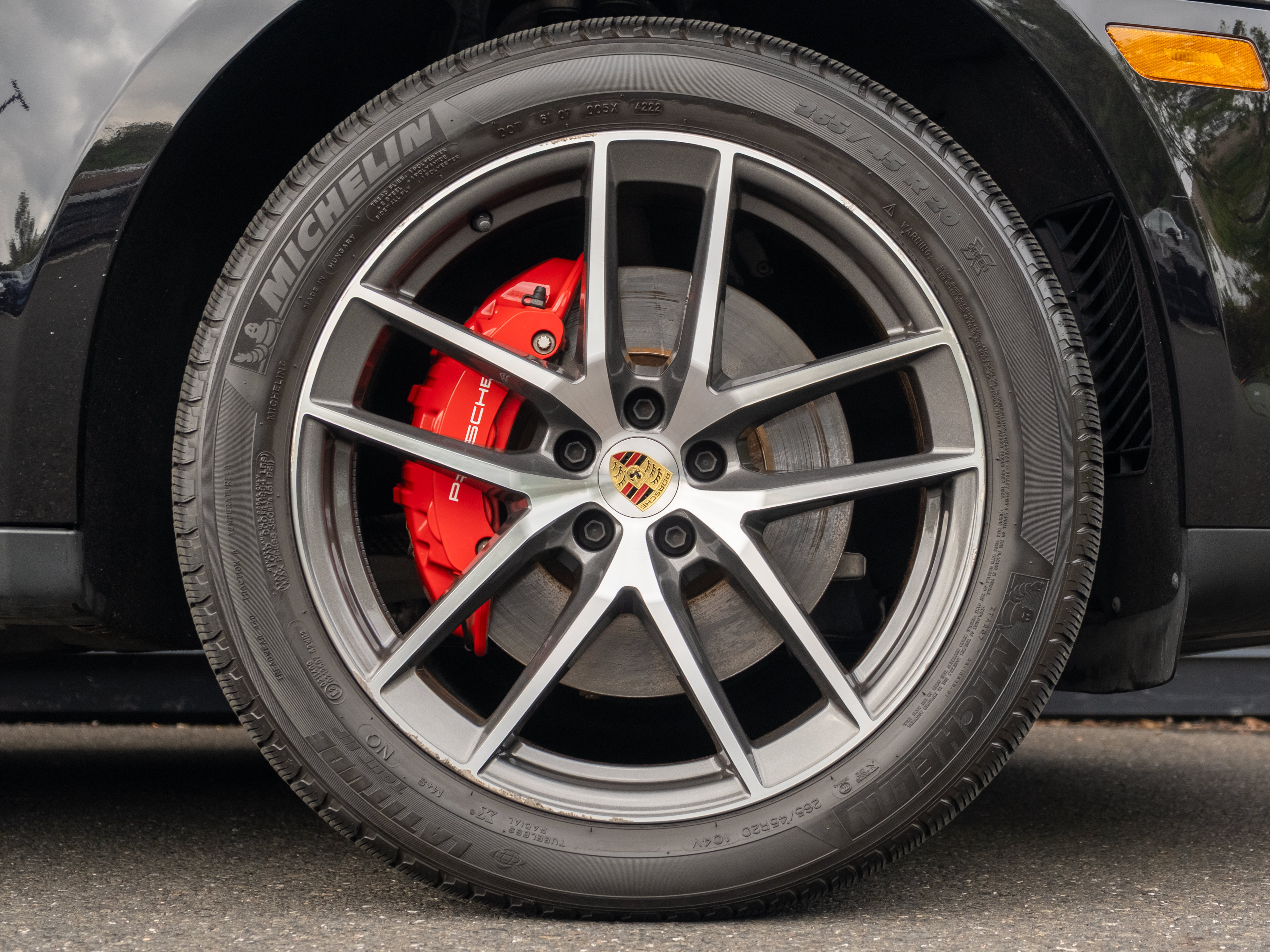 Certified 2023 Porsche Macan S AWD/4WD image 15